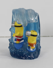 Penn-Plax Minions Officially Licensed Aquarium Ornament – Kevin & Stuart Surfing – Safe for Freshwater and Saltwater Fish Tanks – Small