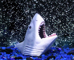 Penn-Plax Officially Licensed Universal Studios Jaws Swim-Thru Décor