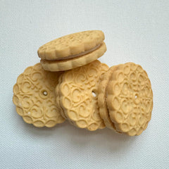Exclusively Dog Cookies Sandwich Cremes Peanut Butter Flavor Dog Treats for Medium and Large Dogs, Natural and Made in The USA, 8 oz
